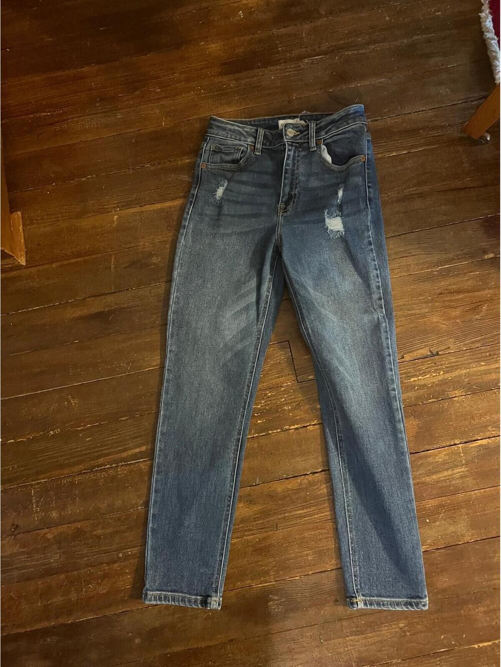 274. KANCAN Skinny Jeans